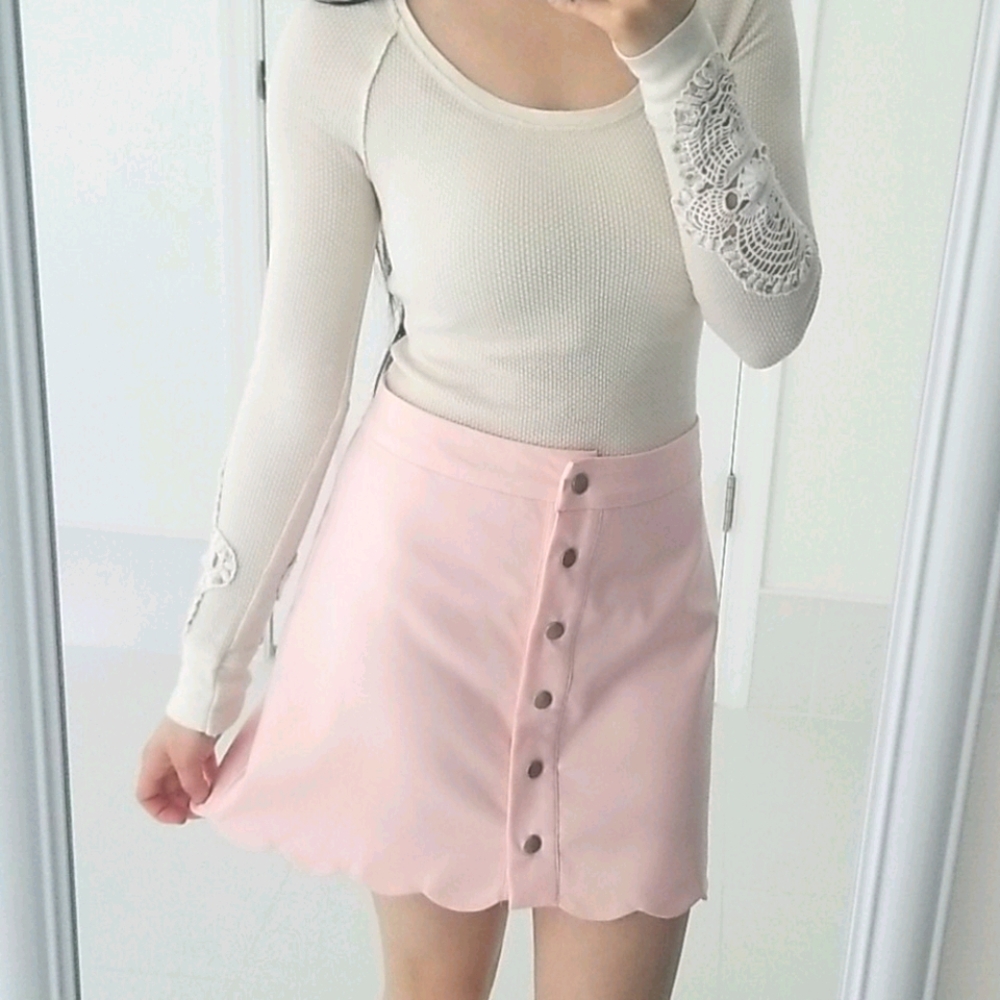 Forever 21 - Spring/Ballet Scalloped Pink Mini Skirt